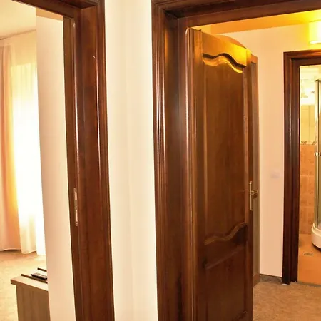 Crisalpin Hotell